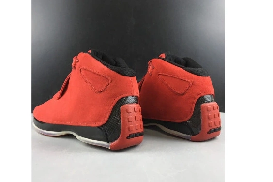 AA2494-601 AIR JORDAN RED 18“ AA2494-601 SUEDE” 0813